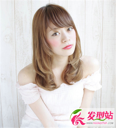 時尚流行染發(fā)發(fā)型 亞麻色盡顯優(yōu)雅小女生