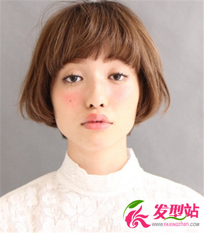 夏季減負(fù)清爽發(fā)型 鍋蓋頭造型可愛俏皮