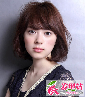 中長卷發(fā)修顏發(fā)型 看中長發(fā)如何演繹甜美