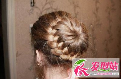 DIY美發(fā)小課堂——優(yōu)雅宮廷式盤發(fā)一手教
