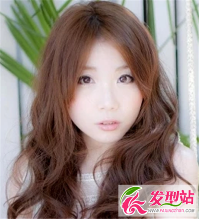 最新時(shí)尚芭比燙發(fā) 為你打造出可愛甜美范