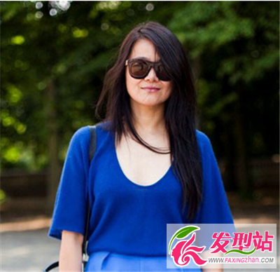 跟著自己的節(jié)奏走 街拍發(fā)型讓你備受青睞