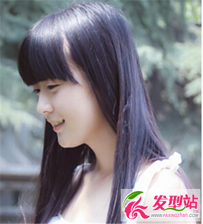 方臉女生瘦臉秘訣 直發(fā)造型最好的選擇
