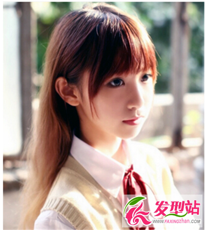 圓臉女生適合什么發(fā)型 直發(fā)一樣可以讓您變美