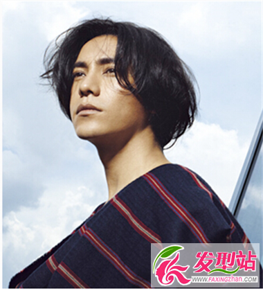 男士發(fā)型也可以,長發(fā)造型同樣范