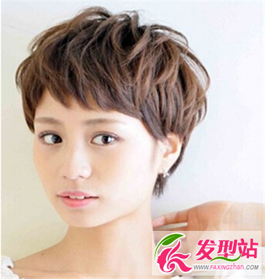 方臉女士適合什么樣的發(fā)型 時(shí)尚簡(jiǎn)約短發(fā)發(fā)型最修顏