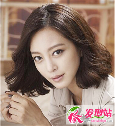 蓬松造型讓你的頭發(fā)進(jìn)行蛻變 適合發(fā)量少的女生燙發(fā)發(fā)型