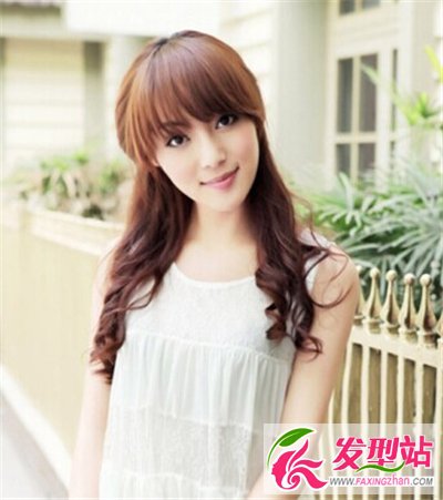 2014年最新時(shí)尚長(zhǎng)發(fā) 百變打造完美淑女發(fā)型