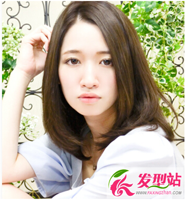 簡(jiǎn)單自然的直發(fā)發(fā)型 好看又輕松顯清純