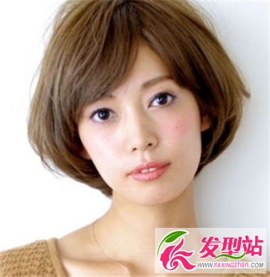 秋冬內(nèi)扣波波頭短發(fā) 個(gè)性內(nèi)蓬修顏顯時(shí)尚