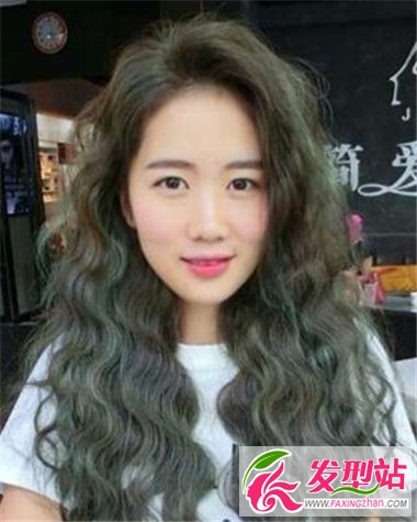 簡單時(shí)尚易打理燙發(fā)發(fā)型 燙卷發(fā)發(fā)型助你更有親和力