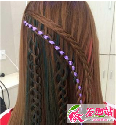 獨特女生編發(fā)發(fā)型 打造不一樣是時尚美女