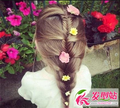 美麗小女孩發(fā)型 氣質(zhì)百變風(fēng)格隨你挑