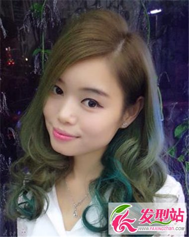 百變風(fēng)格隨你挑 女生長發(fā)發(fā)型千姿百態(tài)