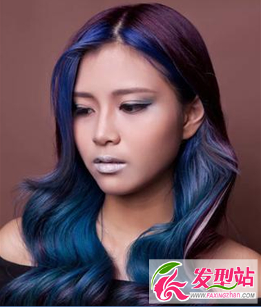 女生卷發(fā)襲來 打造只屬于你的高人氣發(fā)型