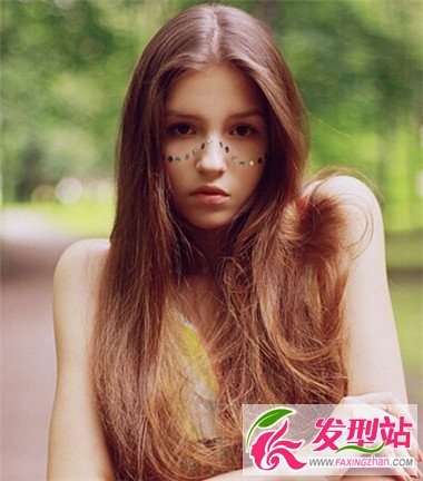 十足女神范 中分發(fā)型