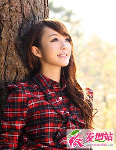 卷發(fā)造型讓你無(wú)可挑剔 時(shí)尚發(fā)型讓你更好讓你更美