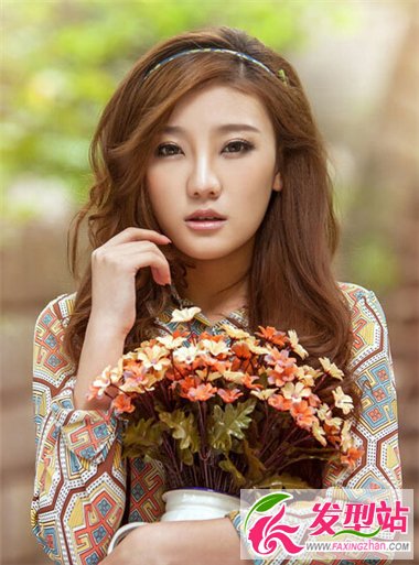 氣質(zhì)感十足美麗發(fā)型 女生卷發(fā)詮釋最美最好的你