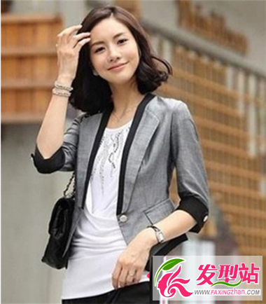 職場(chǎng)上的長(zhǎng)發(fā)時(shí)尚發(fā)型 讓你時(shí)刻保持氣質(zhì)