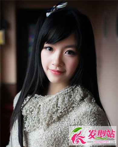清純女生斜劉海發(fā)型 自然簡單散發(fā)魅力