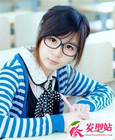 清純女生斜劉海發(fā)型 自然簡單散發(fā)魅力