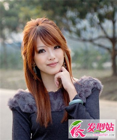 時(shí)尚斜劉海女生發(fā)型 盡顯簡(jiǎn)約風(fēng)氣息