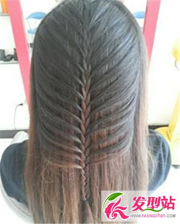 個性長發(fā)編發(fā)發(fā)型 時髦前衛(wèi)最搶眼