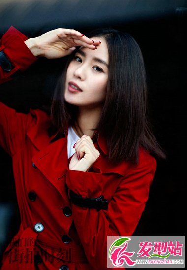 劉詩(shī)詩(shī)中長(zhǎng)短發(fā)俏麗 詮釋知性女性魅力