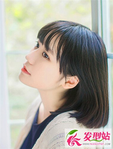 俏皮女神展現(xiàn)唯美氣息 齊劉海輕松打造視覺感