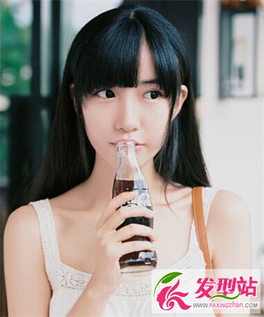 清新優(yōu)雅女生發(fā)型 齊劉海塑造你氧氣美女造型