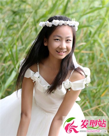 淑女裝扮小女孩發(fā)型 時(shí)尚發(fā)飾搭配更可愛