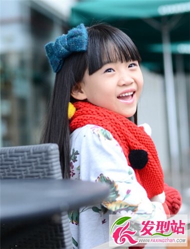 淑女裝扮小女孩發(fā)型 時(shí)尚發(fā)飾搭配更可愛(ài)
