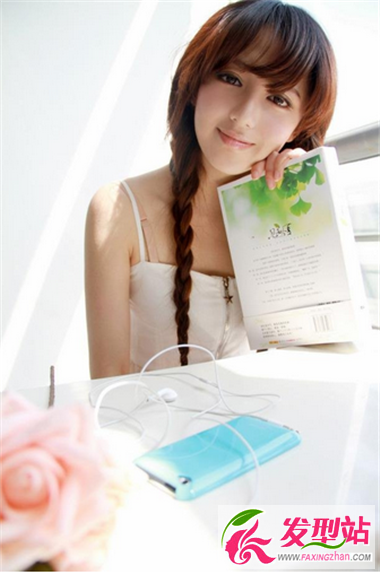 優(yōu)雅女生適合的清新發(fā)型 塑造更美更自信的你