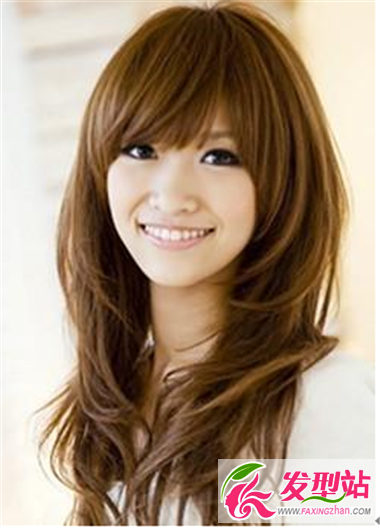 女生想要改變形象燙發(fā)是首選 時尚女生燙發(fā)發(fā)型推薦