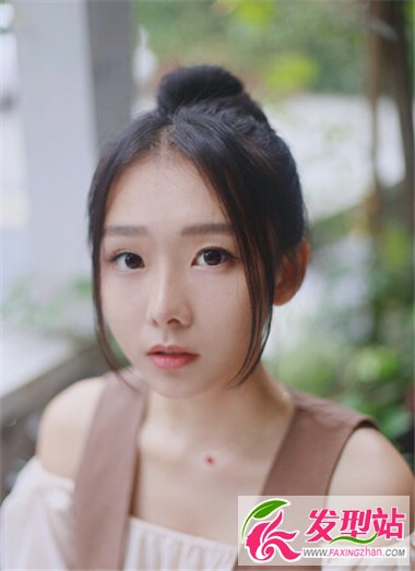清新女生丸子頭發(fā)型 別樣的設(shè)計(jì)別樣的享受