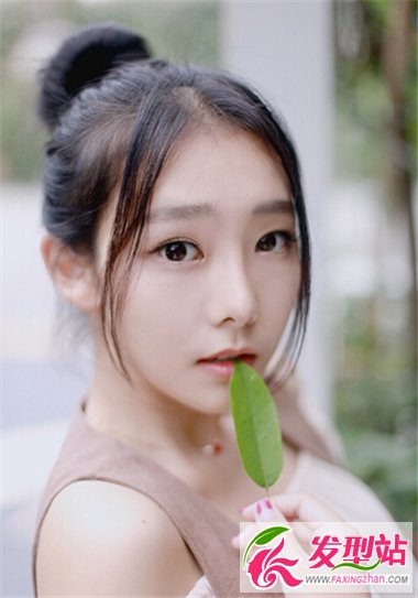 丸子頭發(fā)型為你輕松解決臉型問題 時尚可愛丸子頭扎發(fā)發(fā)型