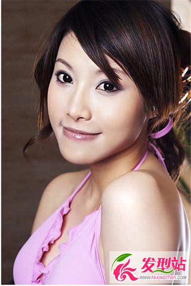 女生中長(zhǎng)發(fā)發(fā)型圖片 可塑性極強(qiáng)的時(shí)尚發(fā)型
