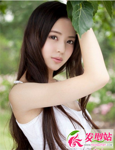 時(shí)尚中長(zhǎng)發(fā)發(fā)型 讓你氣質(zhì)更加出眾