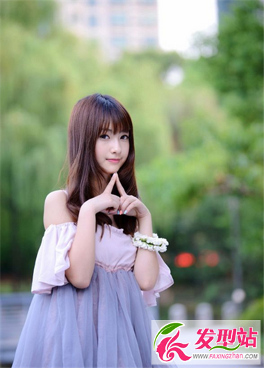 自然美才是真的美 女士中長發(fā)發(fā)型讓你魅力不減