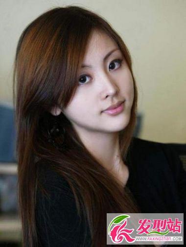 性感美女最愛中長發(fā)發(fā)型 為你掃平一切煩惱
