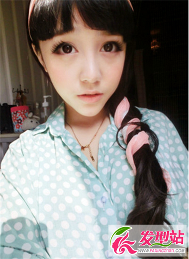 性感美女最愛中長(zhǎng)發(fā)發(fā)型 為你掃平一切煩惱
