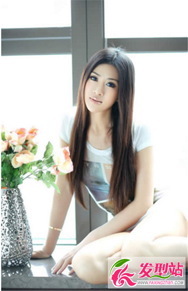 濃妝艷抹也可以清新十足 中長(zhǎng)發(fā)發(fā)型為你時(shí)刻做到