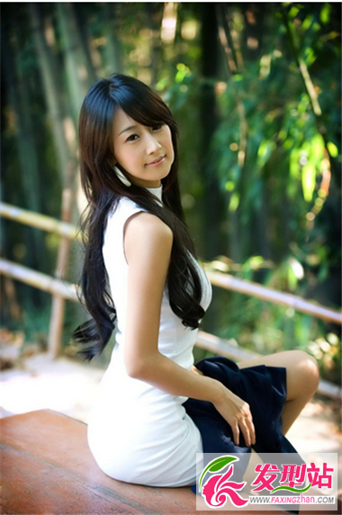 清新美女長(zhǎng)發(fā)發(fā)型 盡顯女生自然魅力