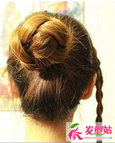 時(shí)尚大氣女士盤發(fā)造型 增加你的魅力指數(shù)