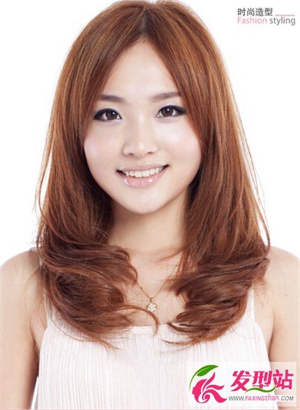 可愛(ài)女生卷發(fā)造型 展現(xiàn)你天真爛漫的氣質(zhì)