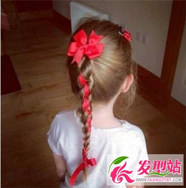 小女孩卡哇伊小辮子發(fā)型 蘿莉造型做甜美小淑女