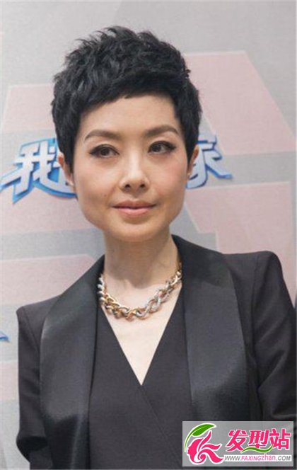 魯豫終于換發(fā)型了 不同類型主播頭讓你愛(ài)上短發(fā)