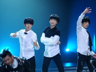 옷󱾠I20150404TFBOYSۡF(xin)ҕl 옷󱾠ITFBOYSP˂桶ۡڲ
