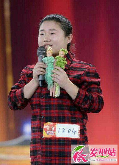 出彩中國(guó)喊話喊話帶王守英去巴黎時(shí)裝周 王守英個(gè)人資料|微博|私房照