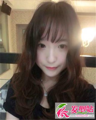 淑女的卷發(fā)發(fā)型 引領2015發(fā)型新時尚